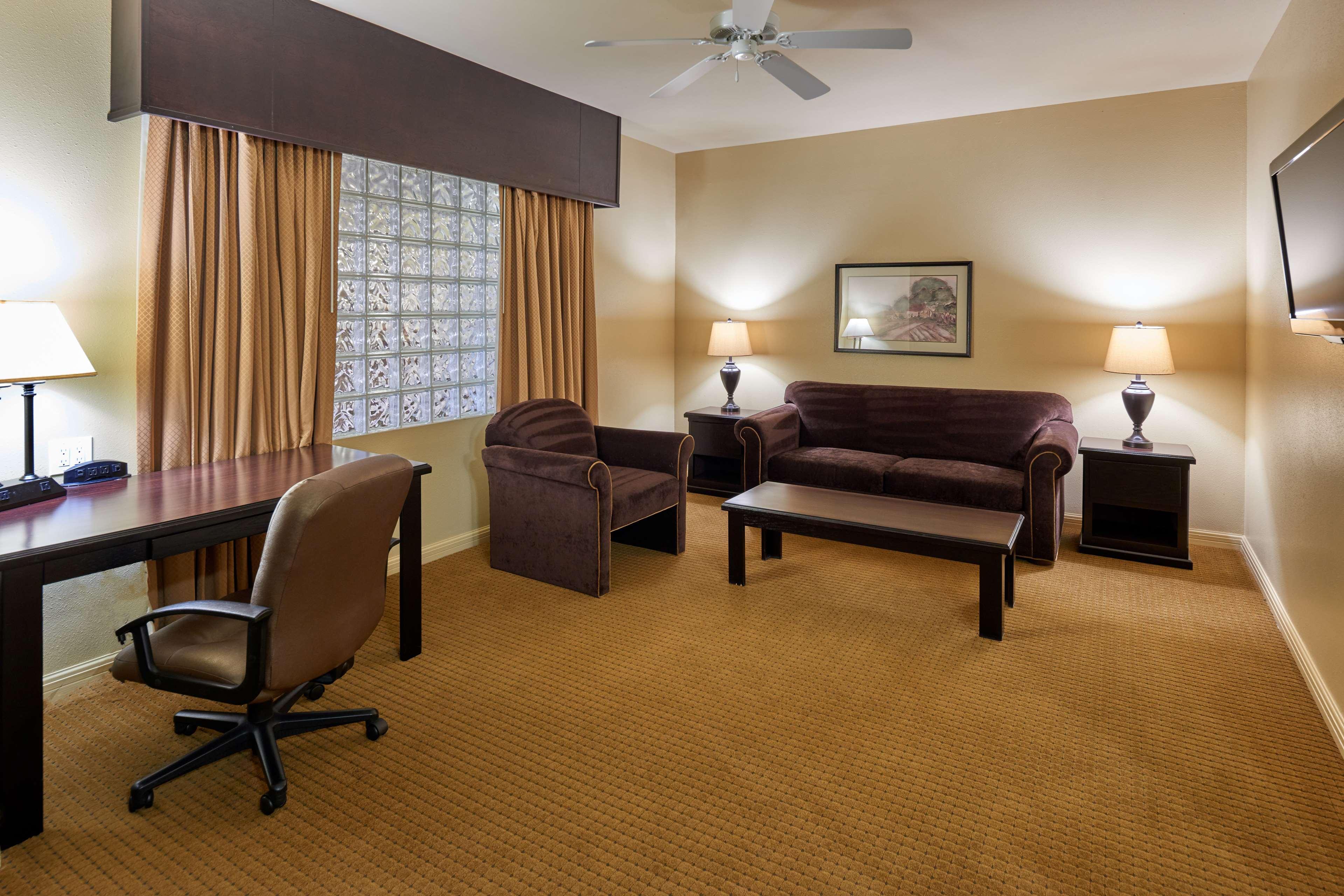 Radisson Hotel El Paso Airport Bagian luar foto