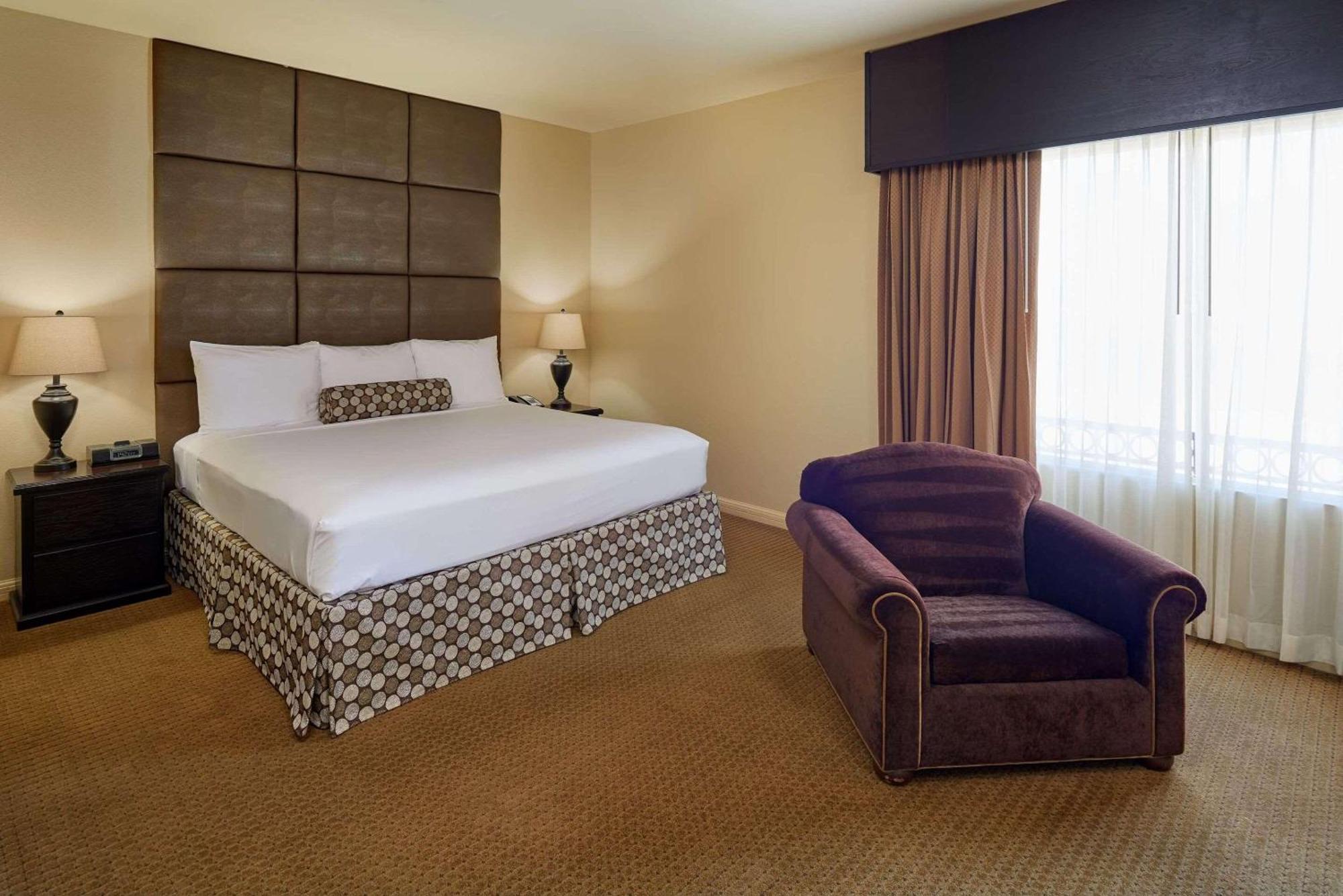 Radisson Hotel El Paso Airport Bagian luar foto