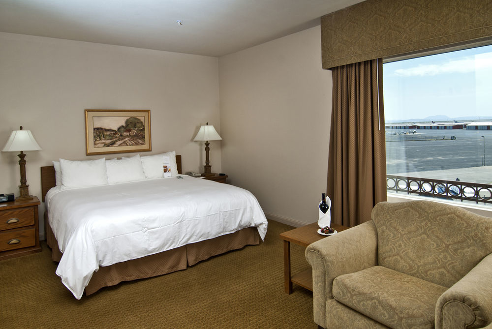 Radisson Hotel El Paso Airport Ruang foto